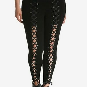 Torrid Lace Up Leggings / Pixie Pants Size 0